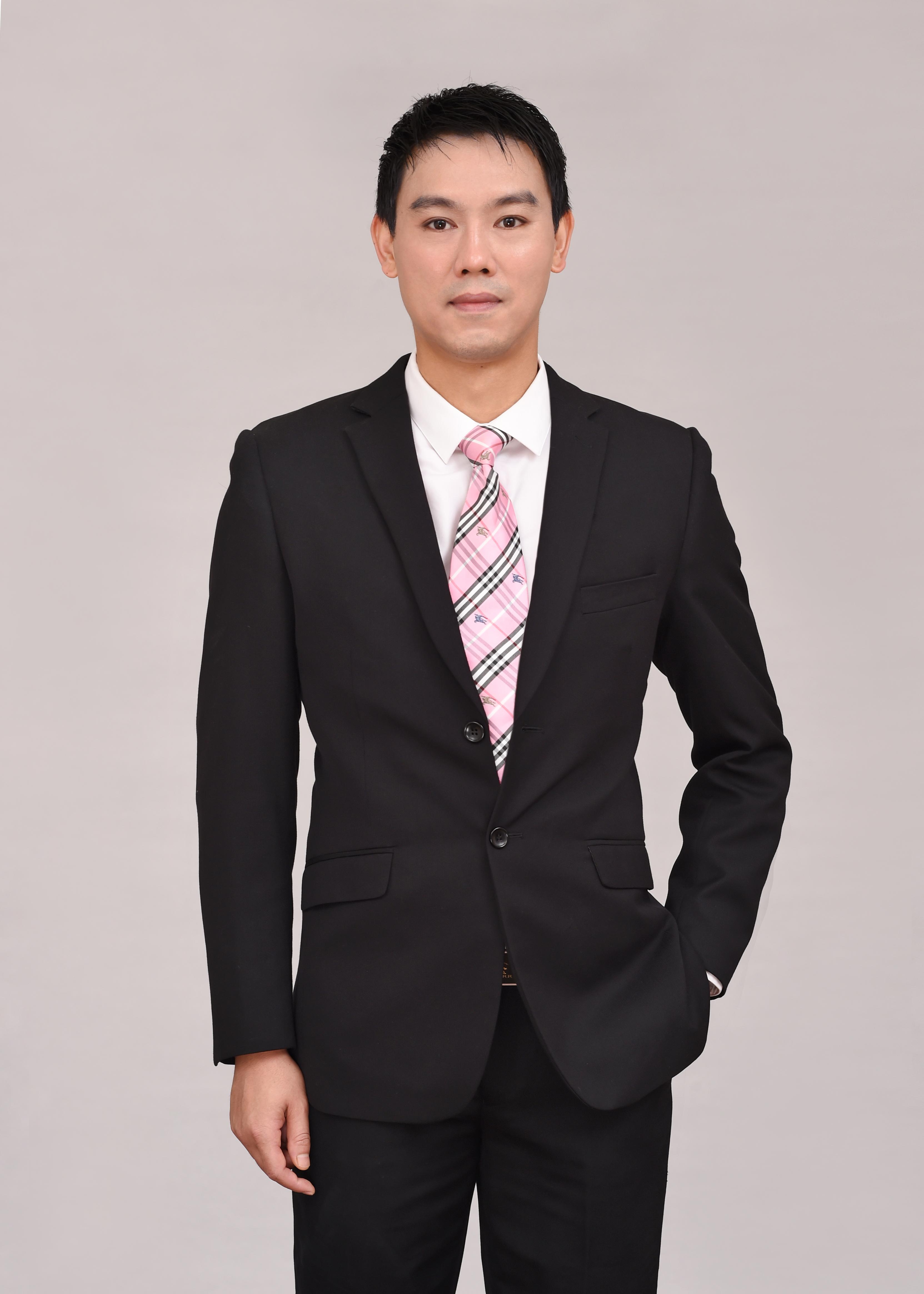 汤桓威 包装与印刷设计负责人